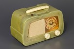 Fada 711 Catalin Radio ’Dip Top’ in Translucent Swirled Onyx Green